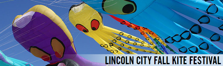 Flying Kites at Oregon Kite Festival